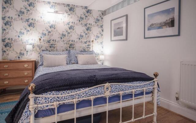 Goscar Court - 1 Bedroom Apartment - Tenby