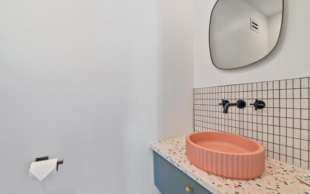 The Windward House 3 Bedroom Home by RedAwning