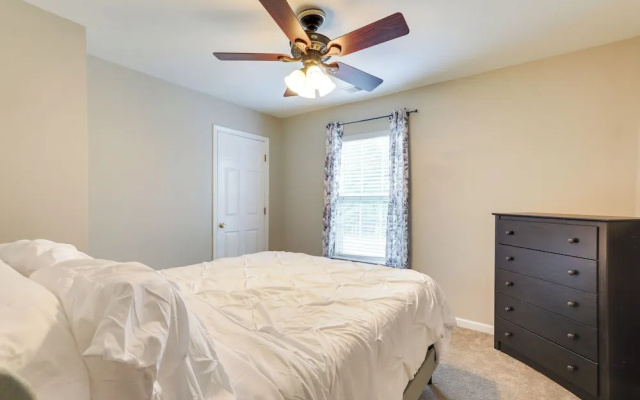 Charming North Charleston Townhome - Pets Welcome!
