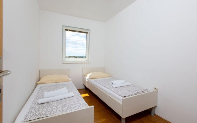 Amazing Apartment in Radici With Wifi and 2 Bedrooms