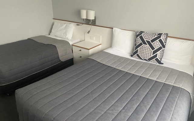 Tumbarumba Motel & Elms Restaurant