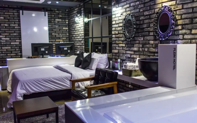Plein Hotel