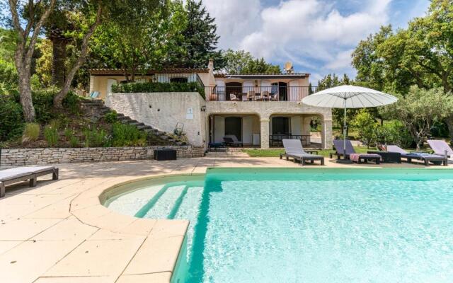 Magnifique Villa, Piscine,5BR à 5 min pied du club 55