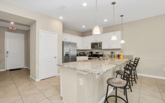 Crown Villa Compass Bay