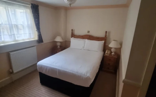 The Oak Hotel