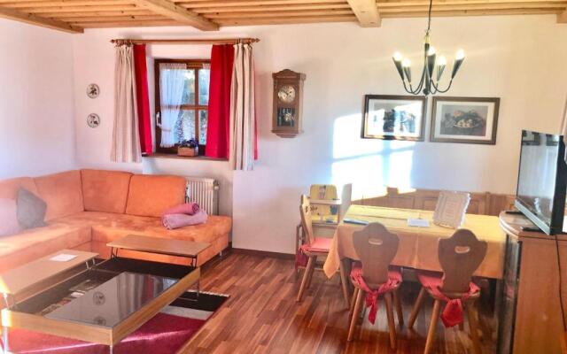 SIMPLY-THE-BEST-Ferienwohnung-mit-Pool-Sauna-Schwimmbad-bis-6-Personen