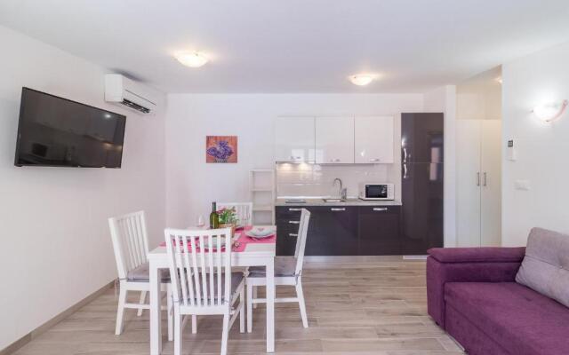 Apartments Ivica 1706