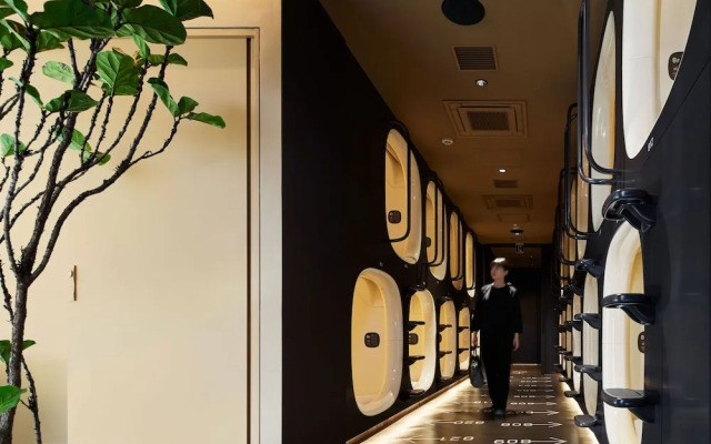 9h nine hours woman Shinjuku sleep lab