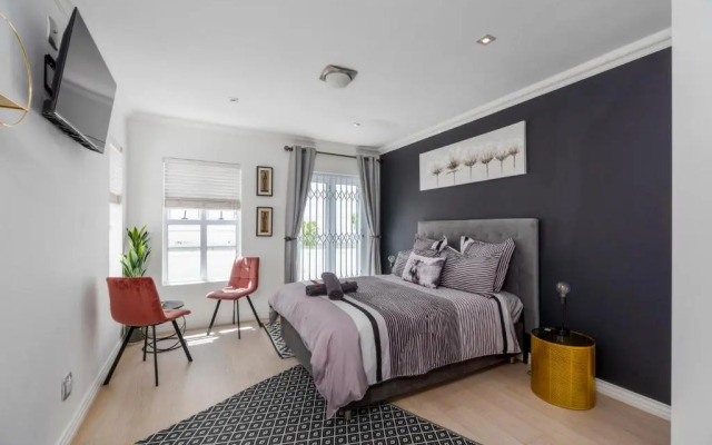 7 Bedroom Livadia Pallace