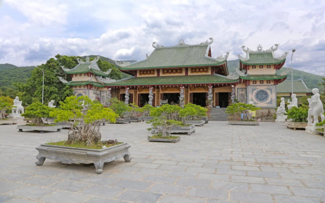 Tuyen Son Hotel