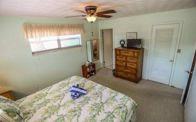 121 Mid Island Drive