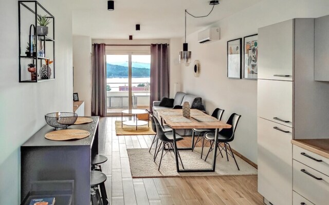 Beautiful Apartment in Cres With Wifi and 1 Bedrooms