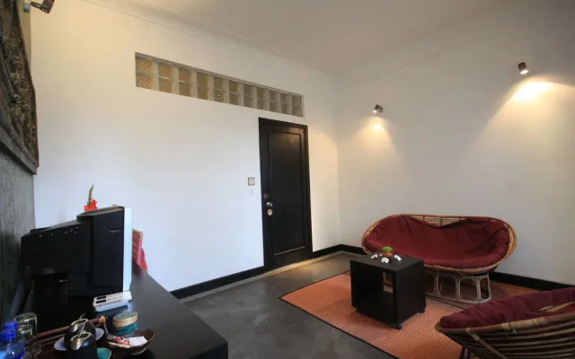 Frangipani Villa-90s Hotel
