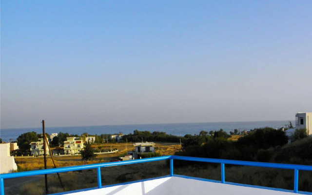 Summer Breeze Hotel