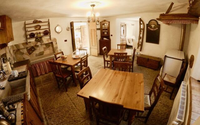 4lander House Balins