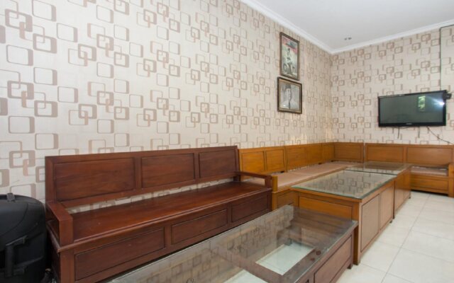 RedDoorz near Museum Probolinggo