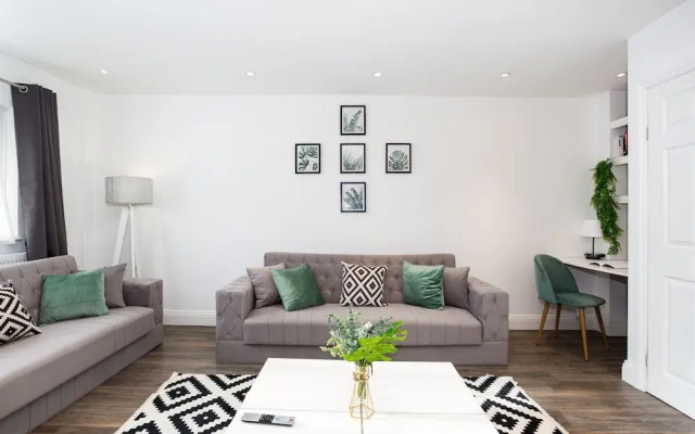 Hamlet Mews by Sorted Stay