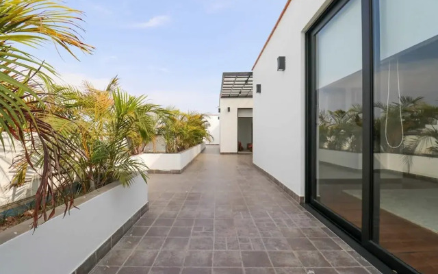w Radiant 2BR w Modern Terrace in Miraflores
