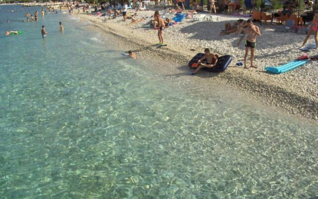 Naki - Terrace & Free Parking - A2