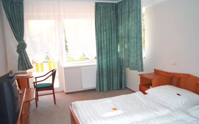 Well Hotel
