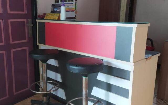 OYO 90490 Hotel Nyi Rindang