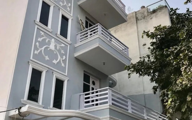 The Gleam Hotel