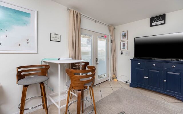 Moonraker 20 1 Bedroom Condo