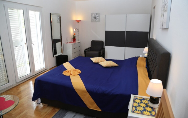 Apartment Tomi