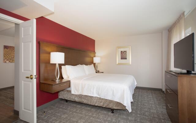 Staybridge Suites Denver International Airport, an IHG Hotel