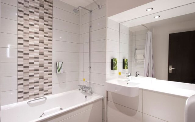 Premier Inn Honiton