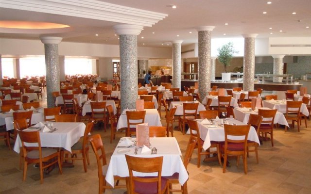 Atlantica Oasis Hotel And Gardens in Limassol, Cyprus from 146$, photos, reviews - zenhotels.com meals