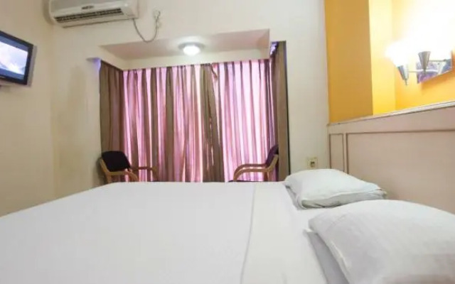 Priyadarshini Park