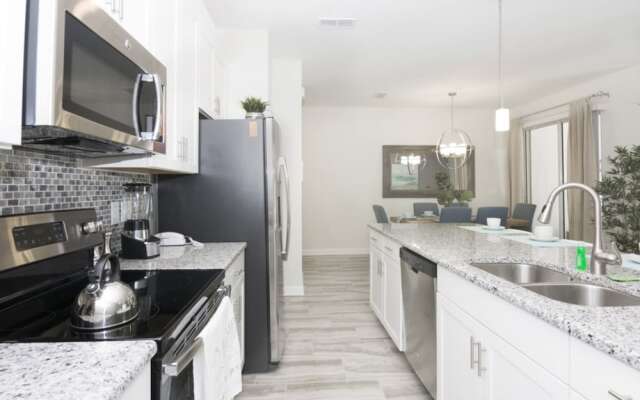 Amazing Decor Townhome SL3078