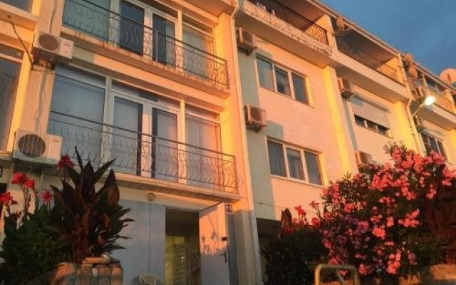 Sunrise Guest House — фото