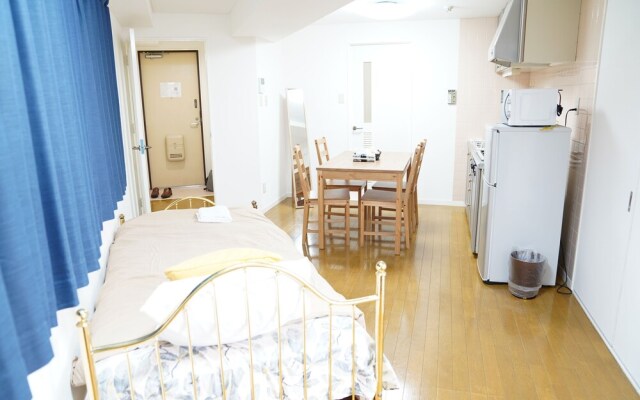 Metro Daikoku Apartment