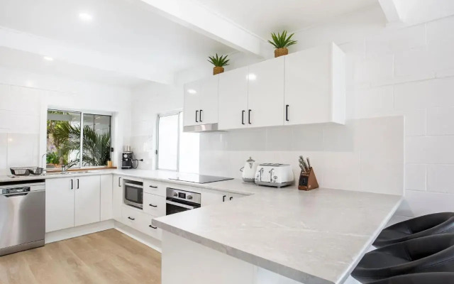 Sunfish - Pet Friendly - 4 Mins Walk to Beach