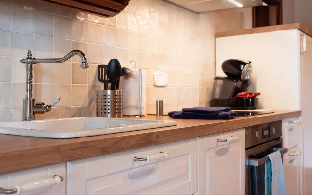 Stunning Apartment in Mombaroccio Near Metauro River