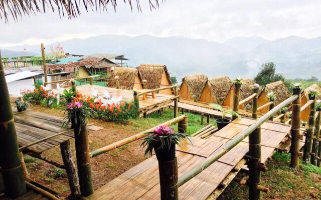 Baansookjai at Buatong