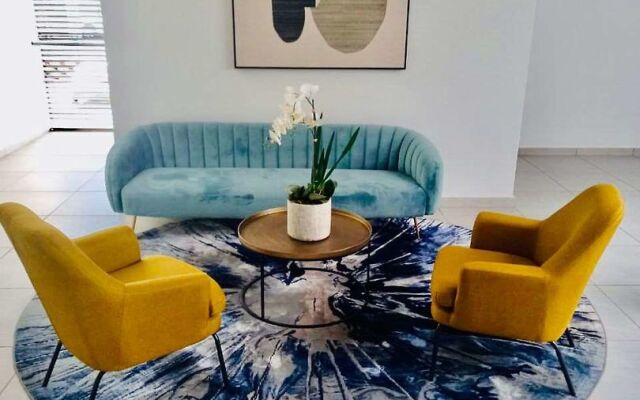 MINT Express Melrose View