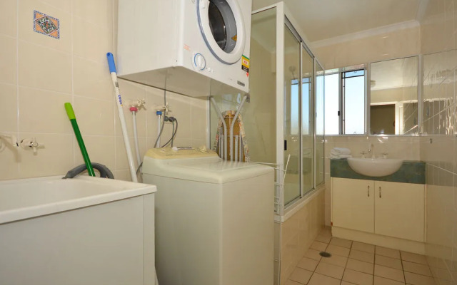 Jade Waters Holiday Apartments