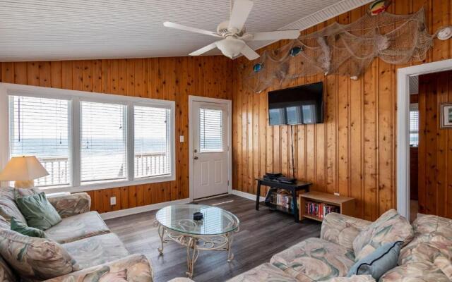 Windward Mark by Oak Island Accommodations