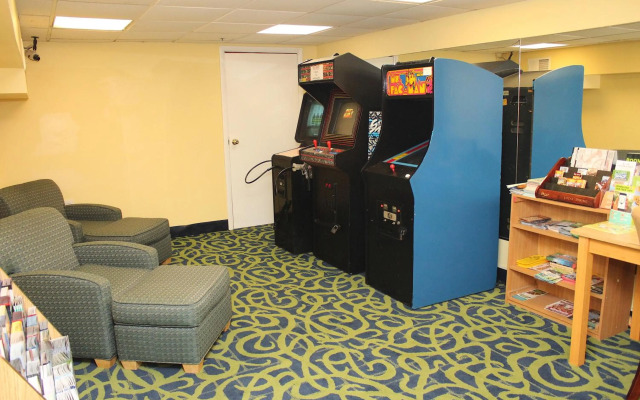 Ocean Sands Resort, Oceanfront, Virginia Beach by Vacatia