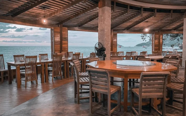 Koh Tao Beach Club