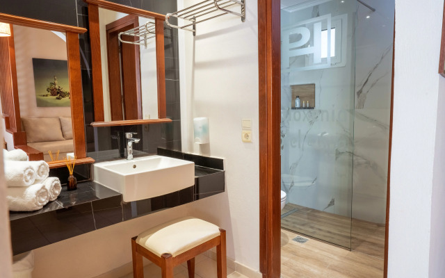 Philoxenia Hotel & Spa