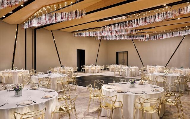 AlRayyan Hotel Doha Curio Col