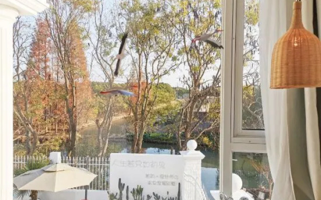 Shanghai ruochu designer Guesthouse