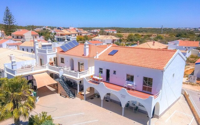 Residencia Quinta do Poço Guesthouse