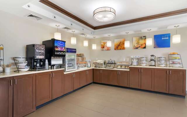 Comfort Inn Manchester Airport