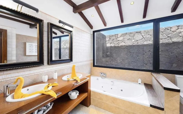 Casa Rural Hero With 5 Bedrooms and 4 Bathrooms