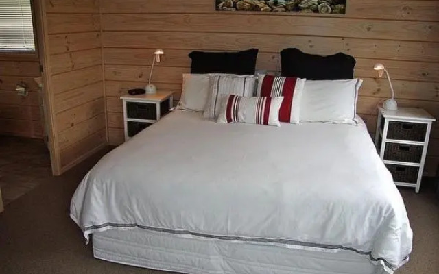 Relax at Cooks - Cooks Beach Holiday Home